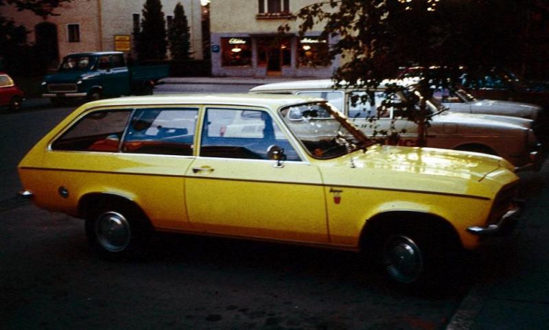 Opel_Ascona_A_Caravan.jpg