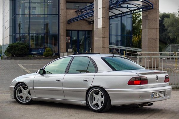 Opel Omega (Опель Омега)